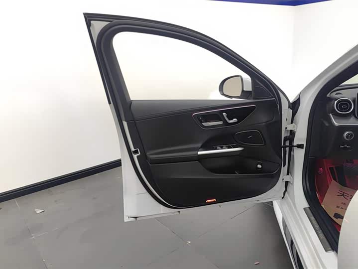 Фото 7 - Mercedes-Benz C-Class