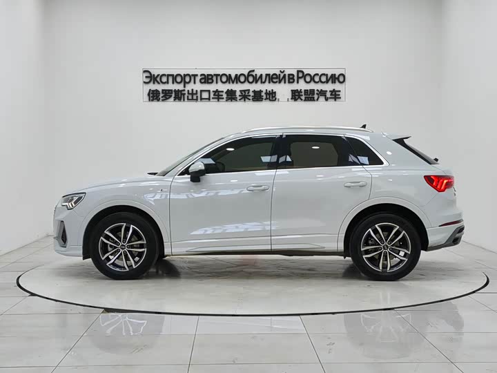 Фото 6 - Audi Q3