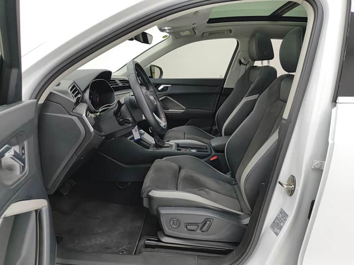 Фото 7 - Audi Q3