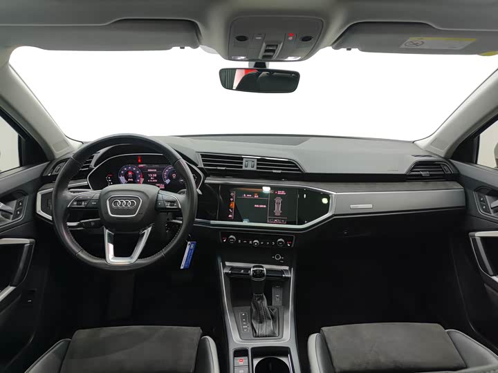 Фото 9 - Audi Q3