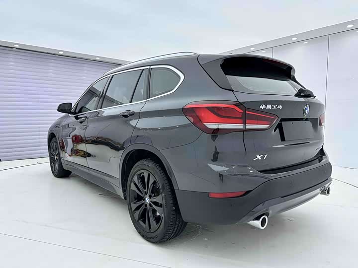 Фото 9 - BMW X1