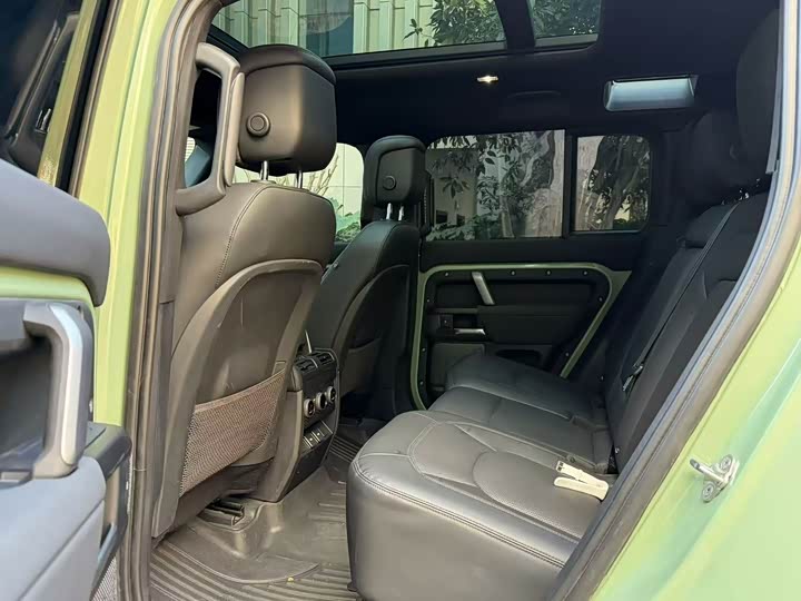 Фото 4 - Land Rover Defender