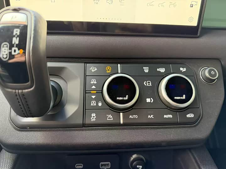 Фото 5 - Land Rover Defender