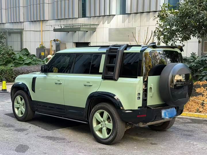 Фото 8 - Land Rover Defender