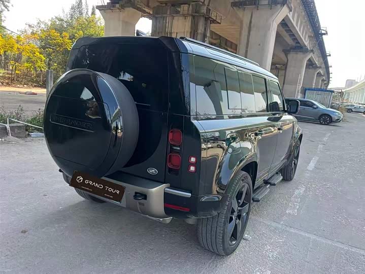 Фото 8 - Land Rover Defender