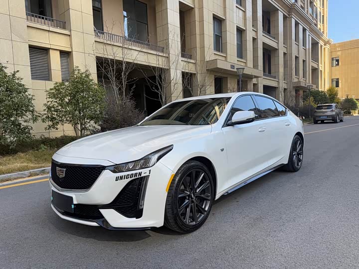 Фото 1 - Cadillac CT5