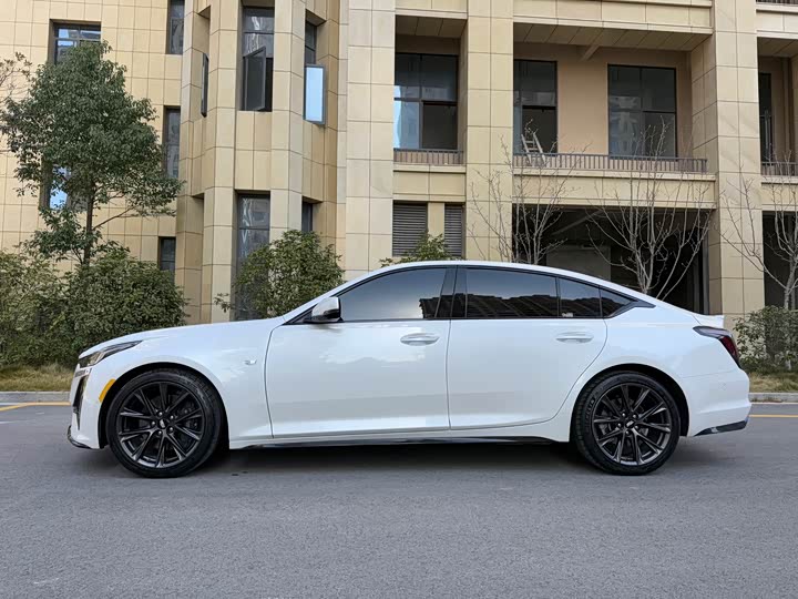 Фото 6 - Cadillac CT5