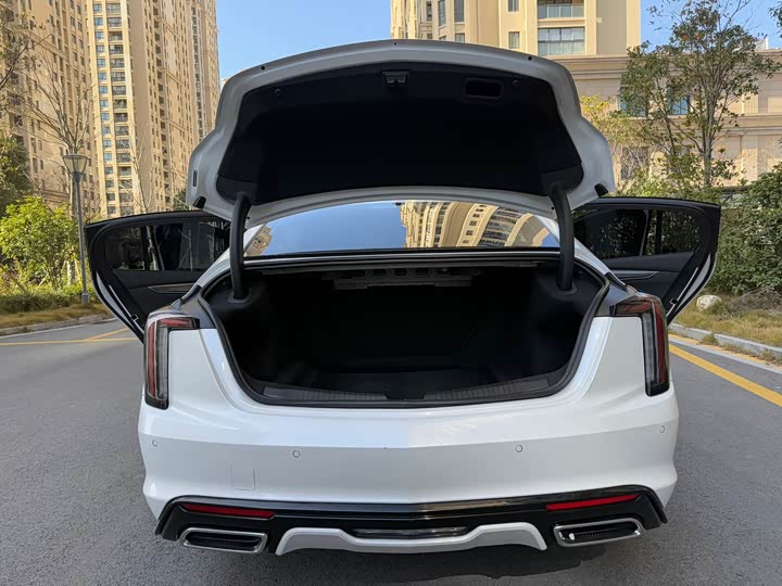 Фото 9 - Cadillac CT5