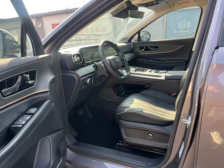 Фото 7 - Chery Tiggo 9