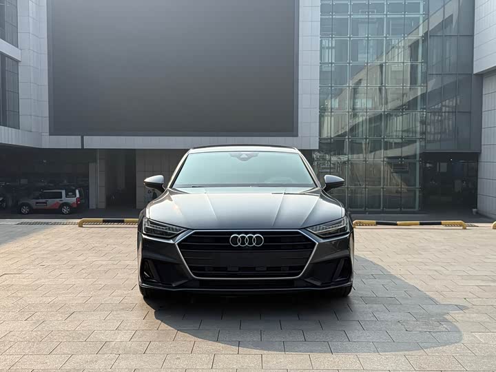 Фото 2 - Audi A7