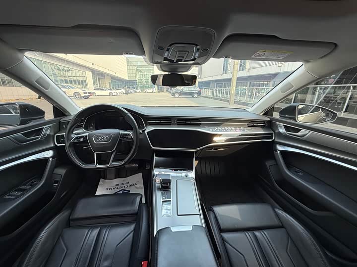 Фото 5 - Audi A7