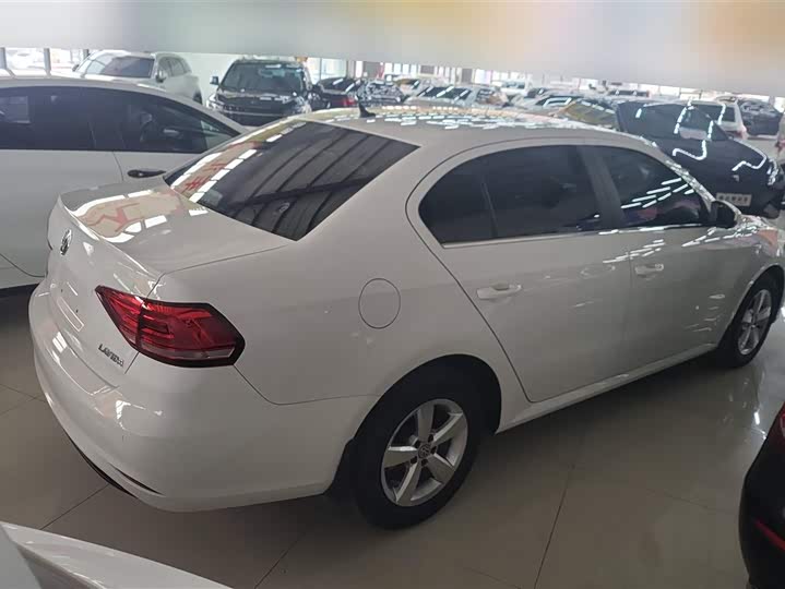 Фото 3 - Volkswagen Lavida