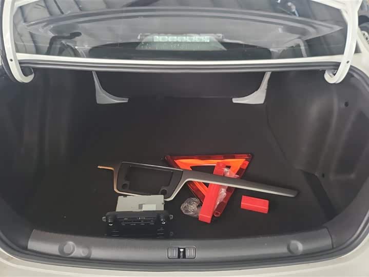 Фото 4 - Volkswagen Lavida