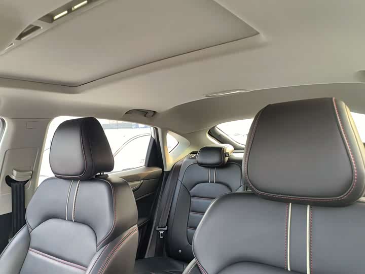 Фото 7 - MG Motor 6