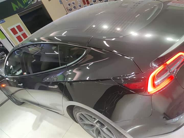 Фото 5 - Tesla Model 3