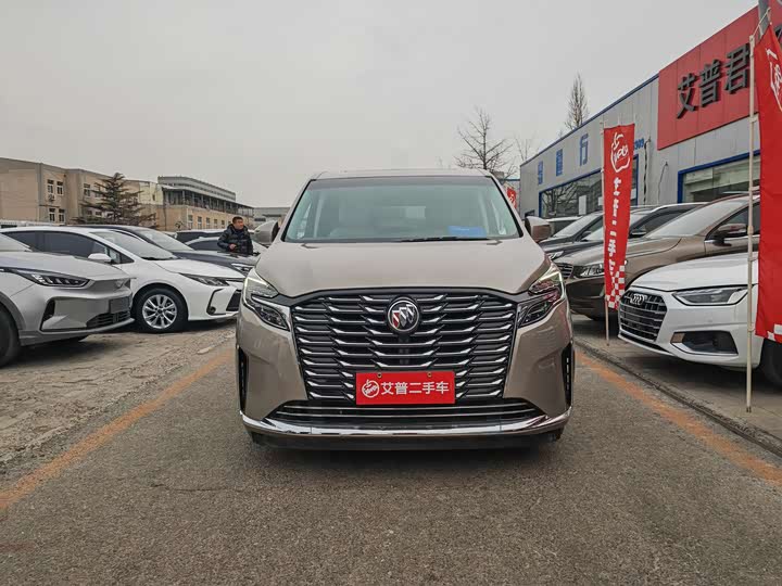 Фото 2 - Buick GL8 ES