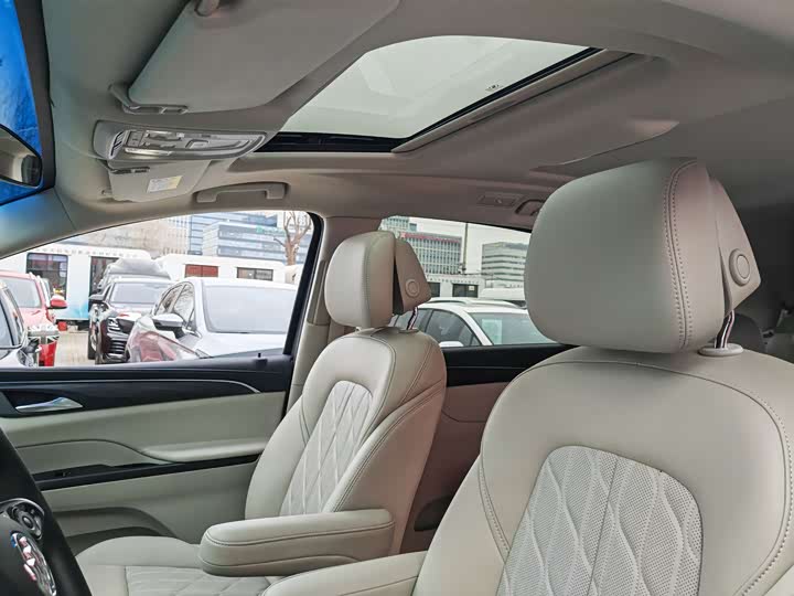 Фото 8 - Buick GL8 ES