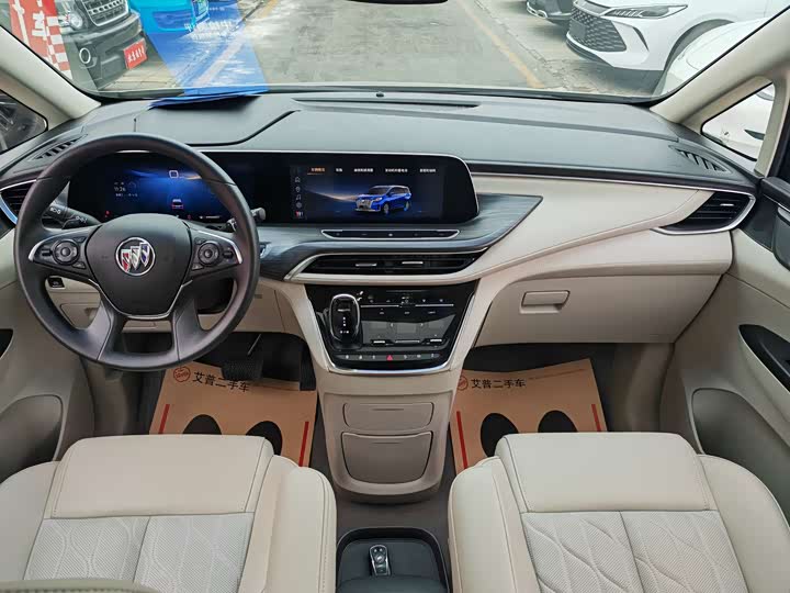 Фото 9 - Buick GL8 ES