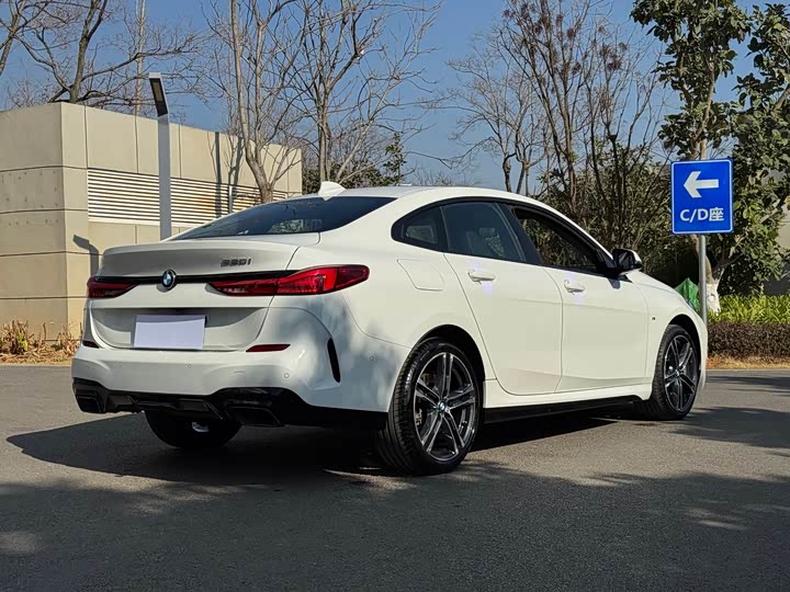 Фото 9 - BMW 2 Series