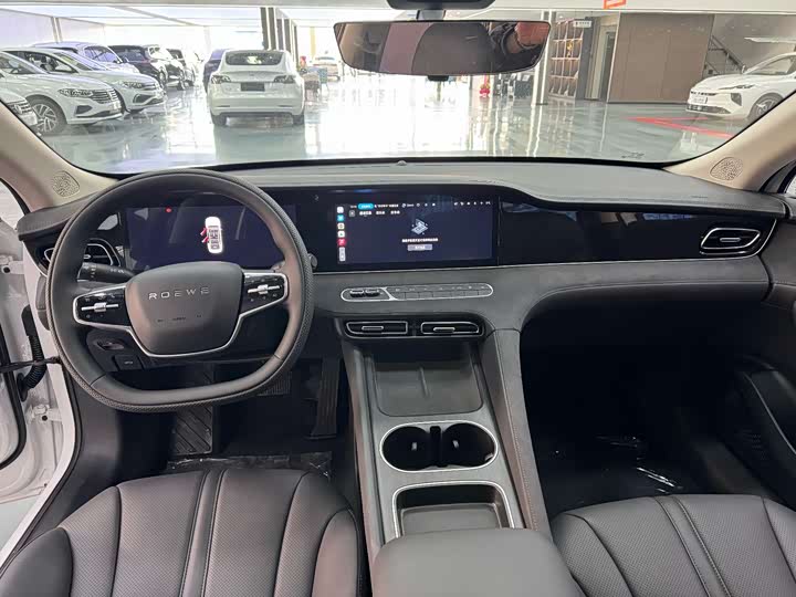 Фото 9 - Roewe D7