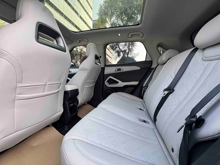 Фото 6 - BYD Yuan Up