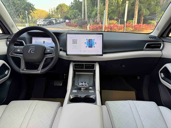 Фото 9 - BYD Yuan Up