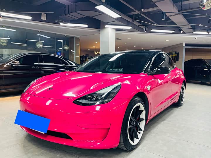 Фото 1 - Tesla Model 3