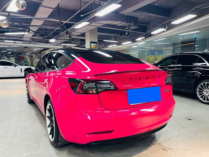 Фото 5 - Tesla Model 3