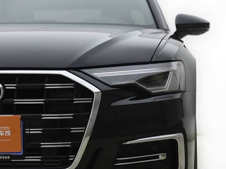 Фото 2 - Audi A6L