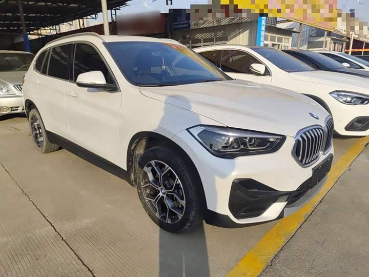 Фото 4 - BMW X1