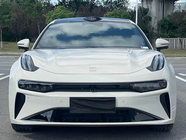 Фото 3 - Zeekr 001