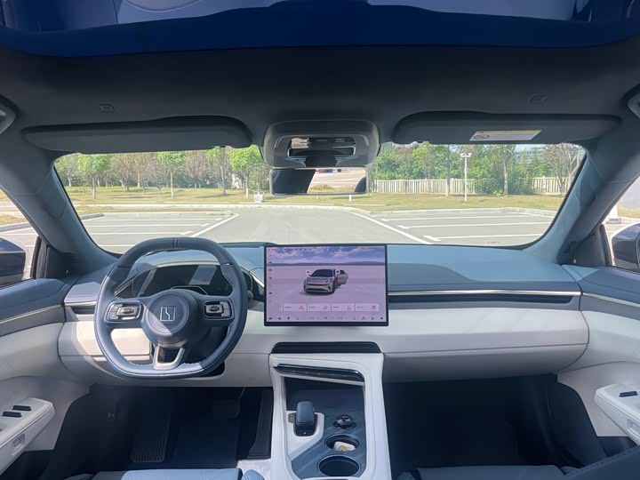 Фото 9 - Zeekr 001