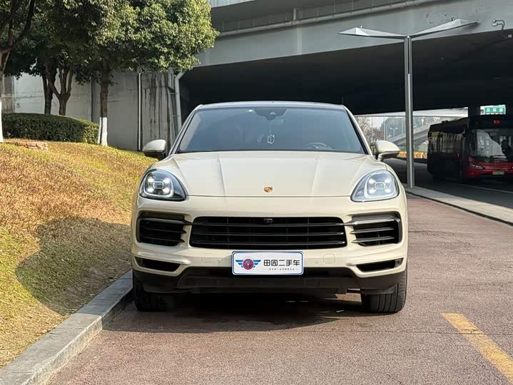 Фото 2 - Porsche Cayenne
