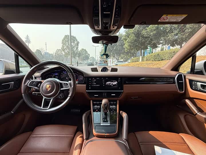 Фото 7 - Porsche Cayenne