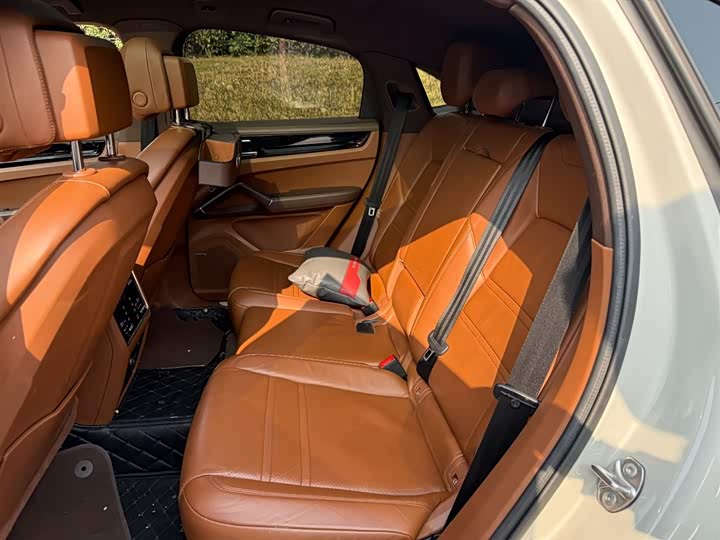 Фото 9 - Porsche Cayenne