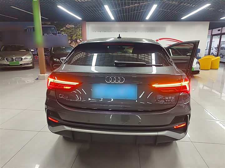 Фото 6 - Audi Q3 Sportback