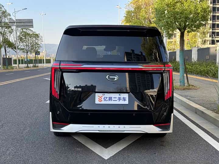 Фото 4 - GAC Trumpchi M8