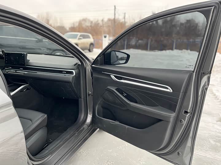 Фото 7 - Geely Emgrand