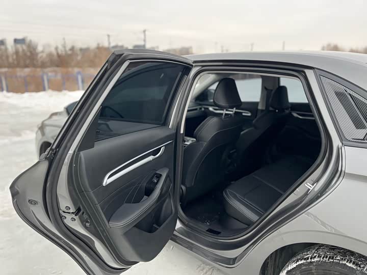 Фото 8 - Geely Emgrand