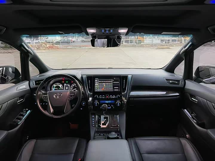 Фото 5 - Toyota Vellfire