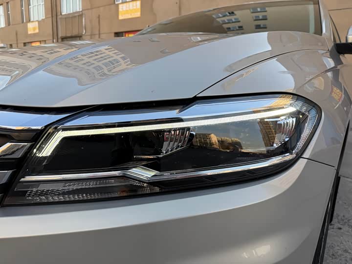 Фото 2 - Volkswagen Lavida