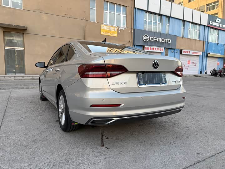 Фото 5 - Volkswagen Lavida