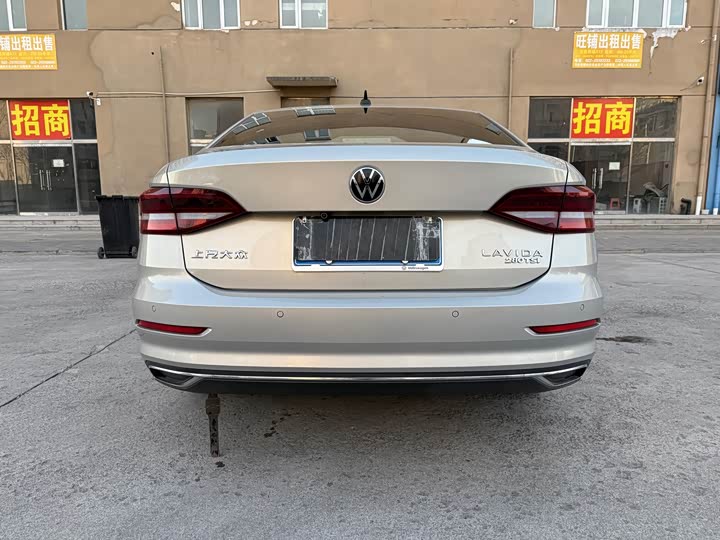 Фото 6 - Volkswagen Lavida