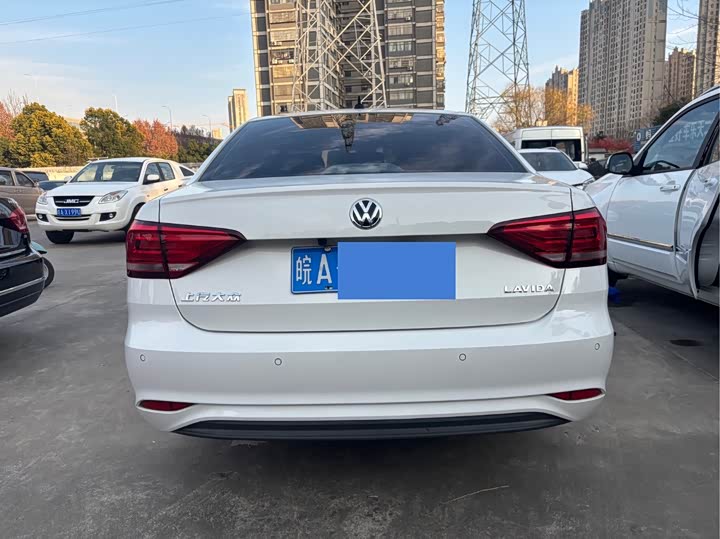 Фото 5 - Volkswagen Lavida