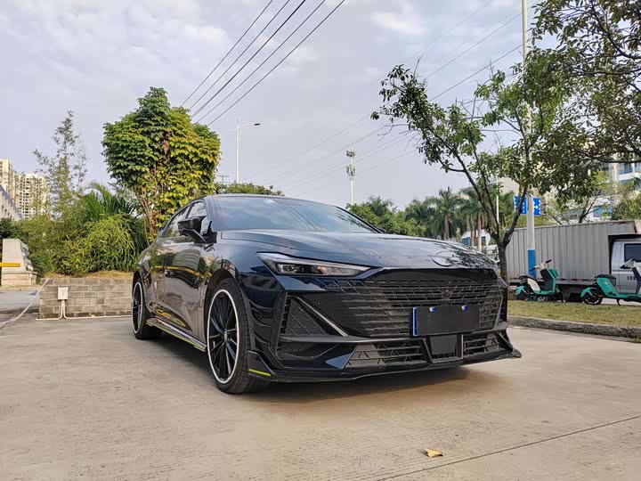 Фото 3 - Changan UNI-V