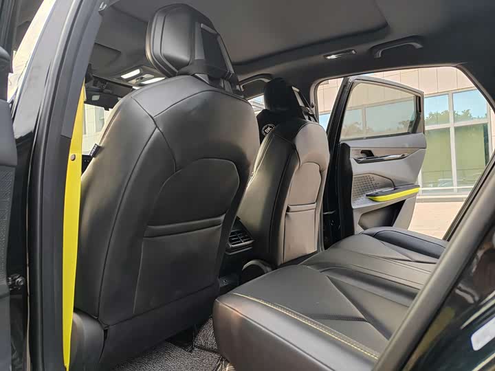 Фото 6 - Changan UNI-V