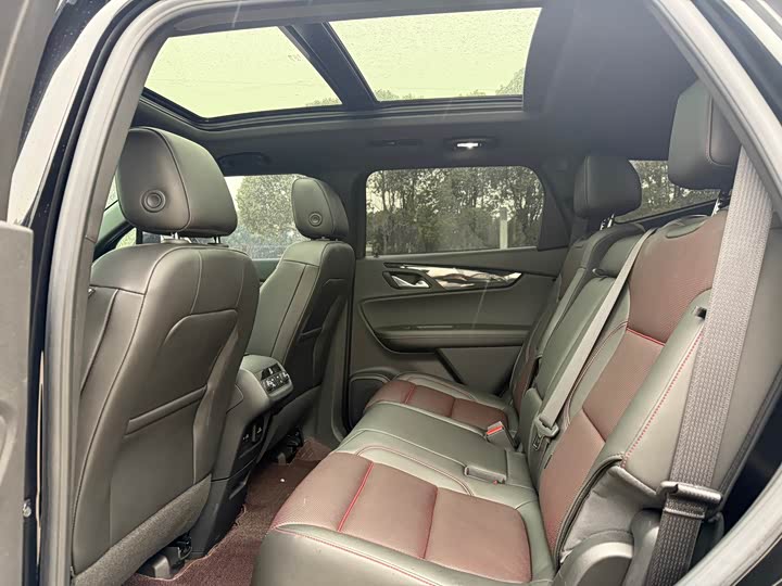 Фото 7 - Chevrolet Blazer