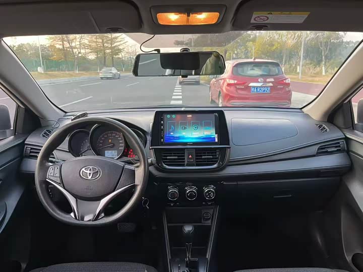 Фото 8 - Toyota Vios