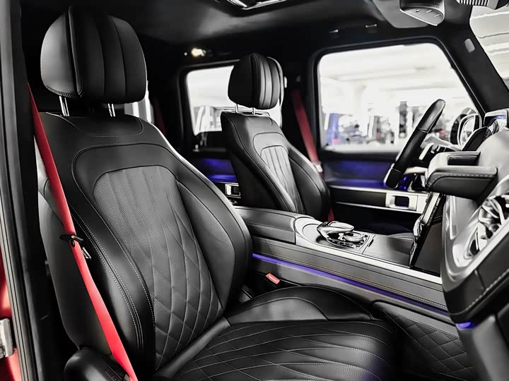 Фото 9 - Mercedes-Benz G-Class