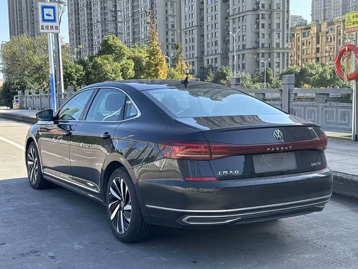 Фото 5 - Volkswagen Passat